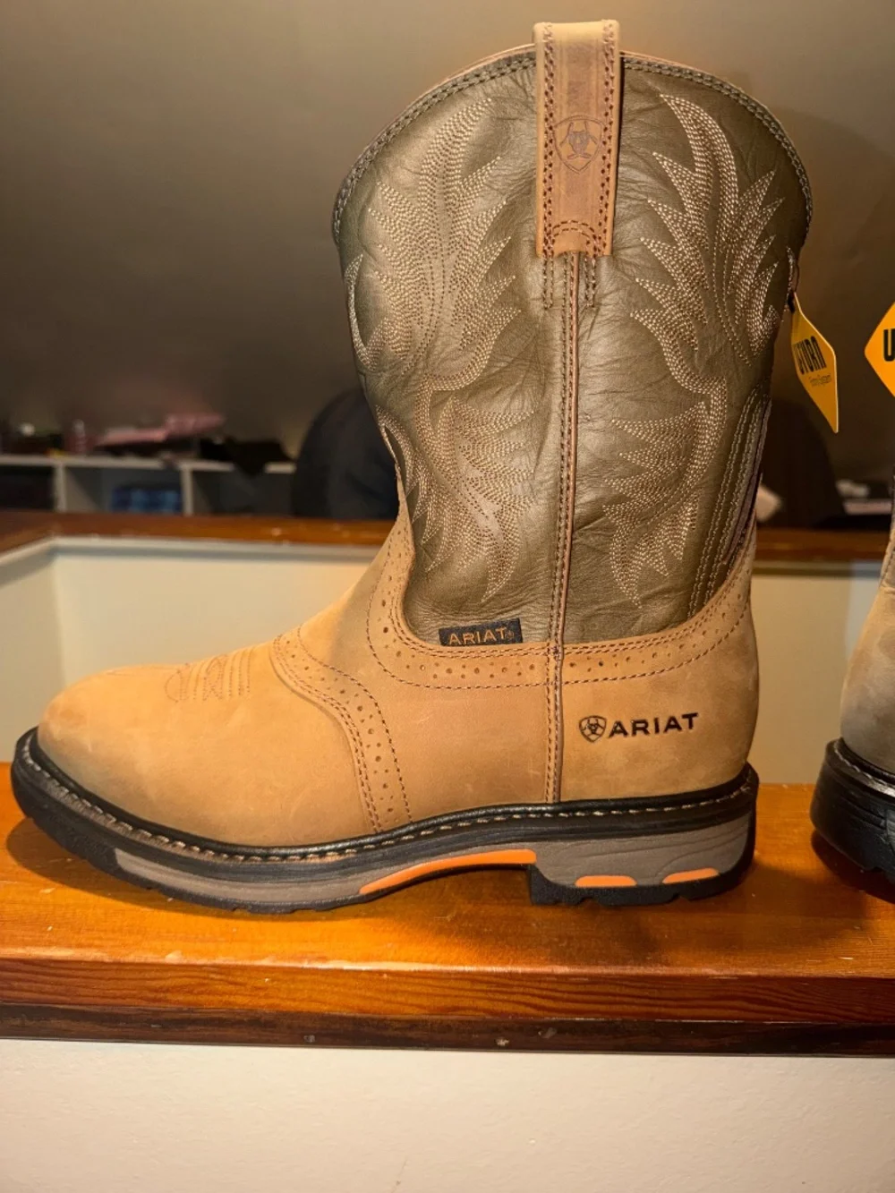 Ariat brand new